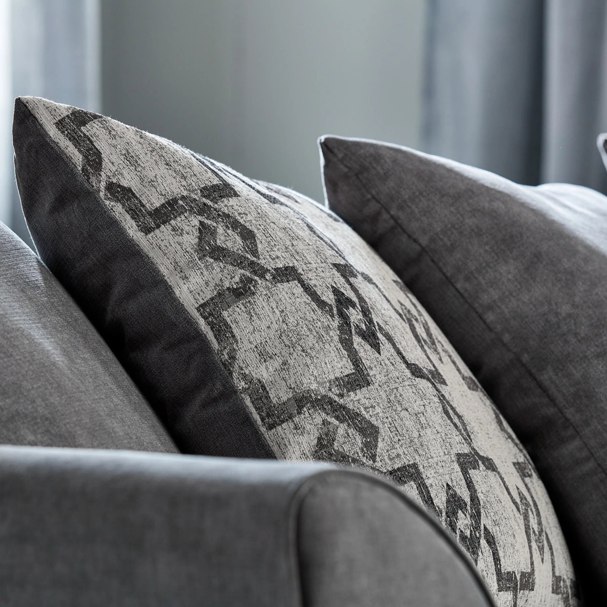 Fernley Chenille 3 Seater Sofa - Image 8