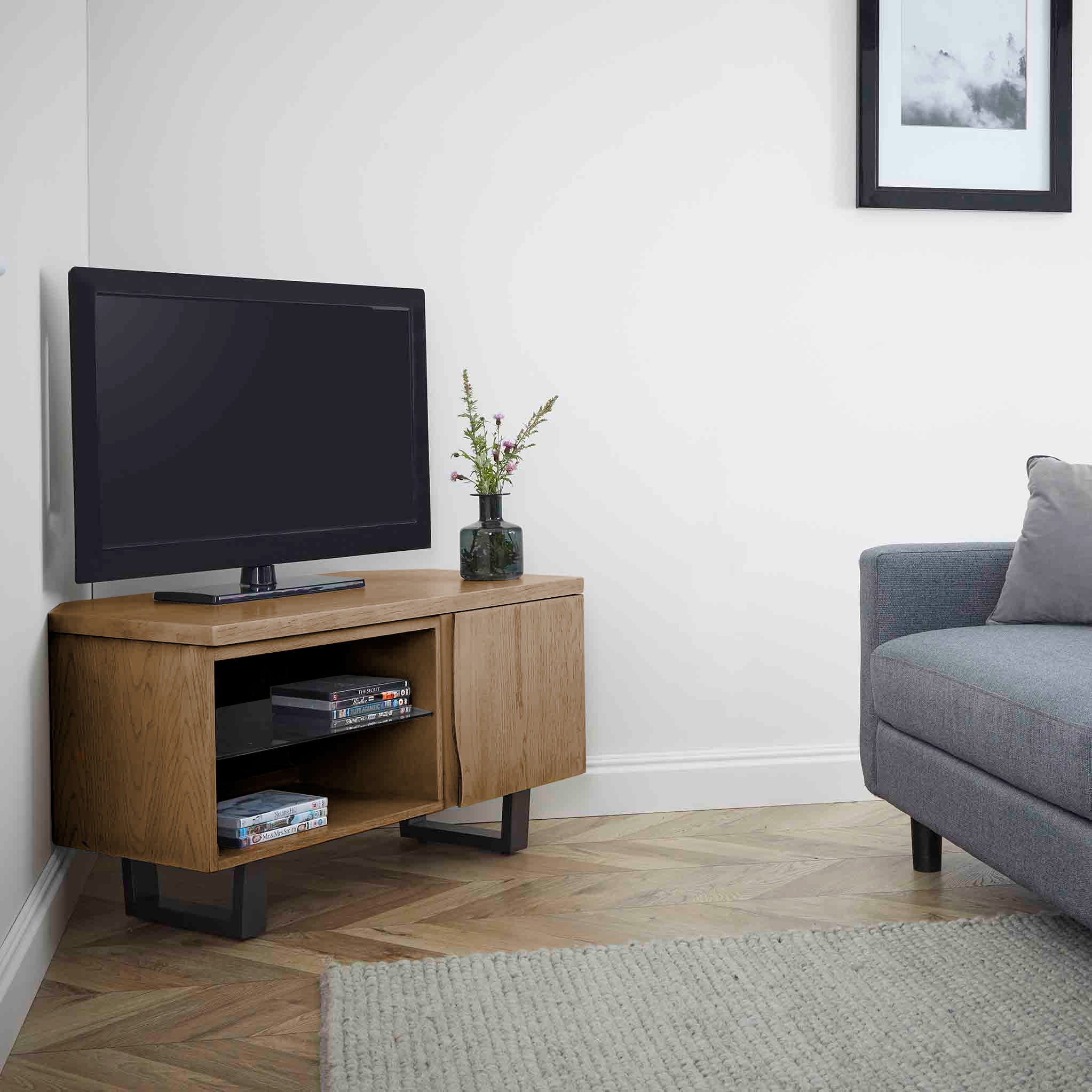 Isaac Oak 90cm Corner TV Stand - Image 2